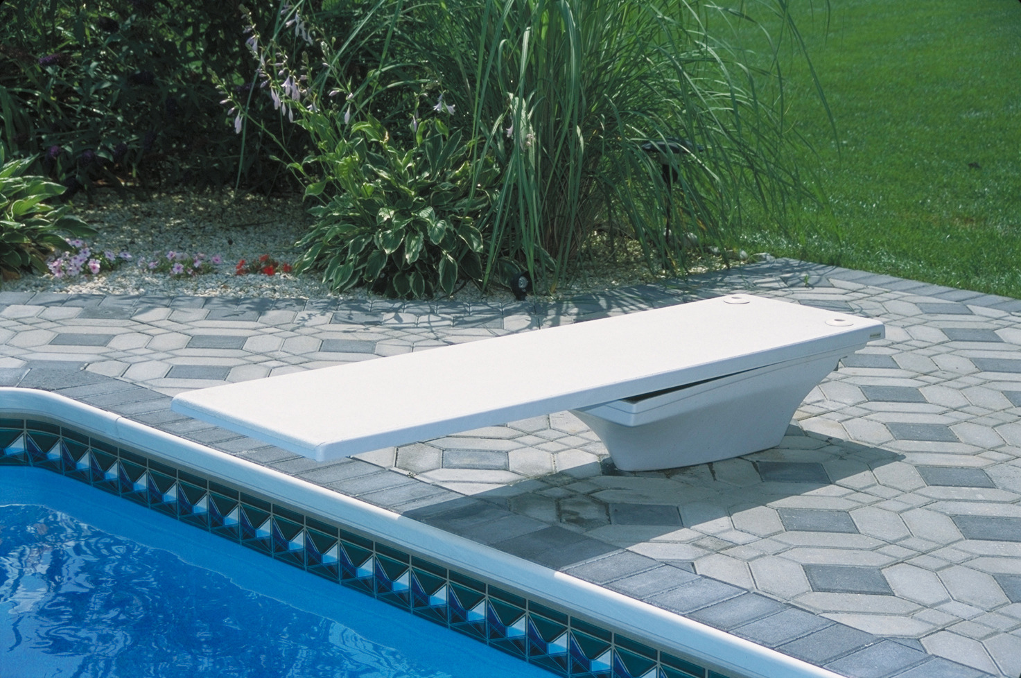 S.r. Smith Flyte-deck Ii Stand With Frontier Iii Diving Board, Radiant White